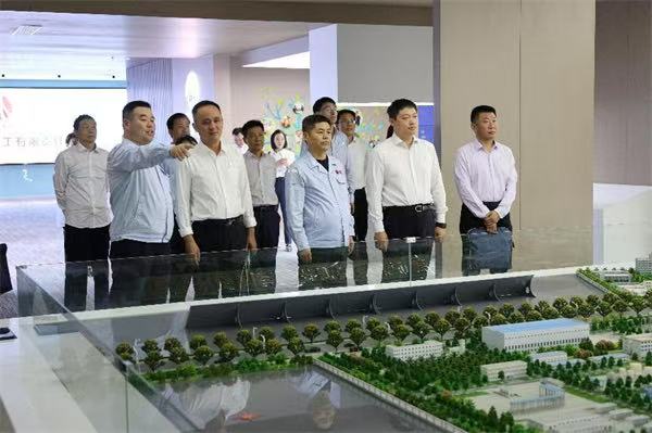 1747382150413037.jpeg 1fb2cbdd7dc87f9e2c7c5e925925d42.jpg